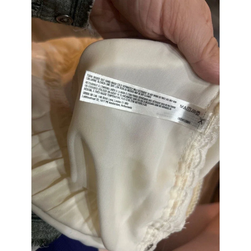 Anthropologie LyreBird Womens Rosette Embellished Silky Dolphin Short size L NWT - Picture 9 of 11